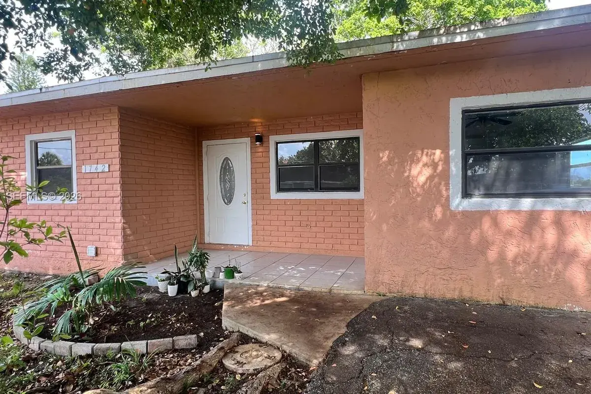 1742 NW 29th Way # 1742, Fort Lauderdale FL 33311