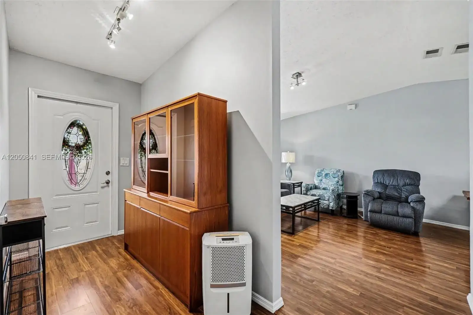 316 SW 19th Ter, Cape Coral FL 33991 photo 2