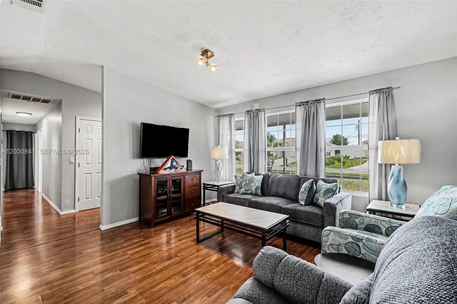 316 SW 19th Ter, Cape Coral FL 33991 photo 3