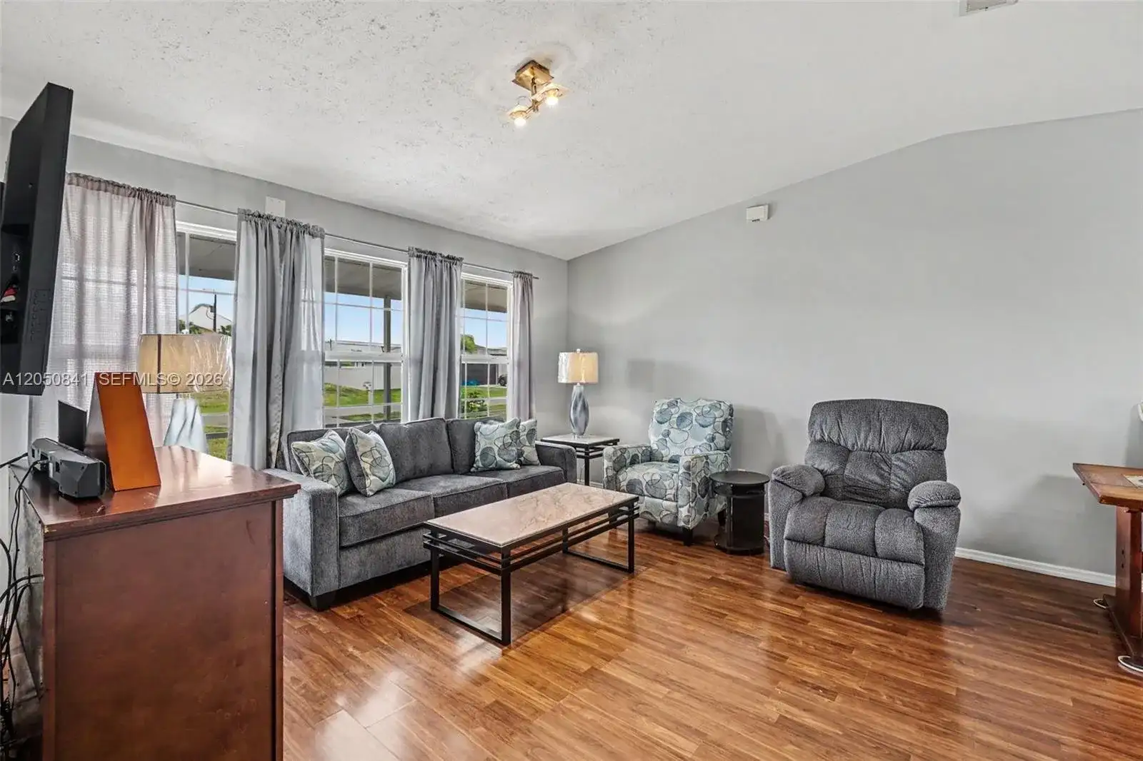 316 SW 19th Ter, Cape Coral FL 33991 photo 4