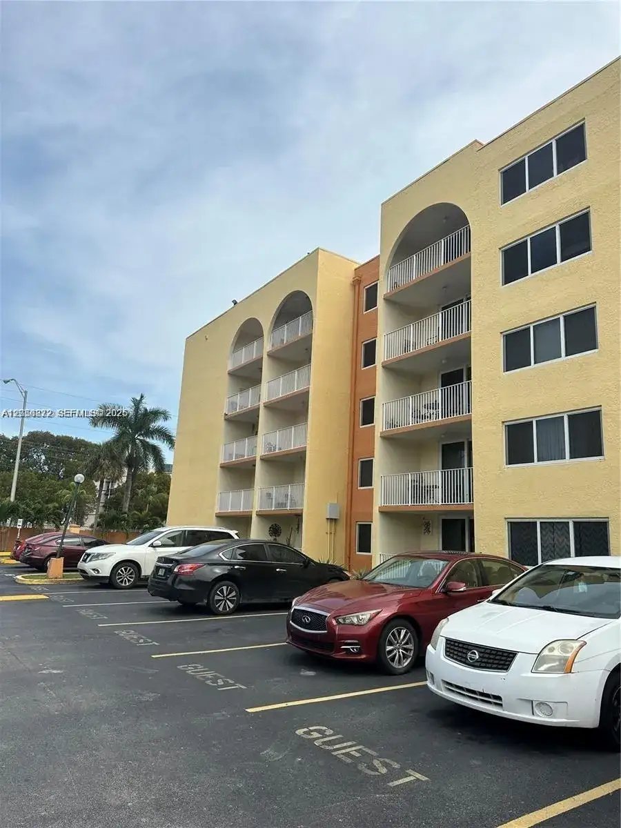 6970 NW 186th St # 502, Hialeah FL 33015