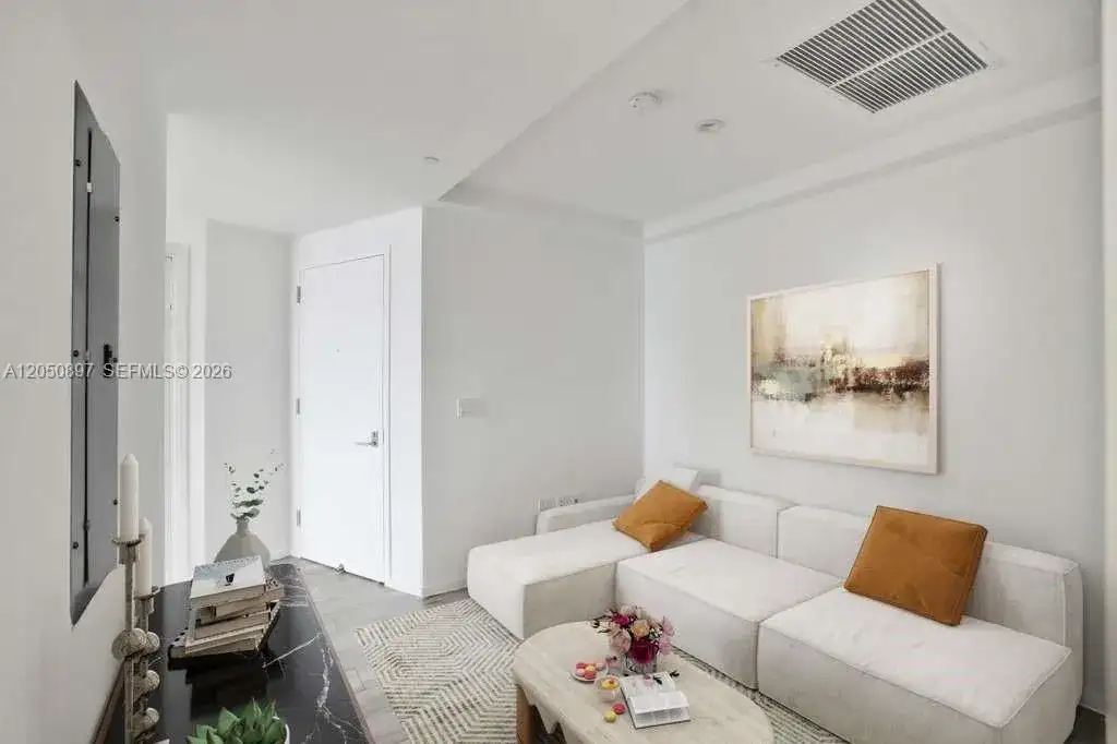 801 S Miami Ave # 3903, Miami FL 33130 photo 3
