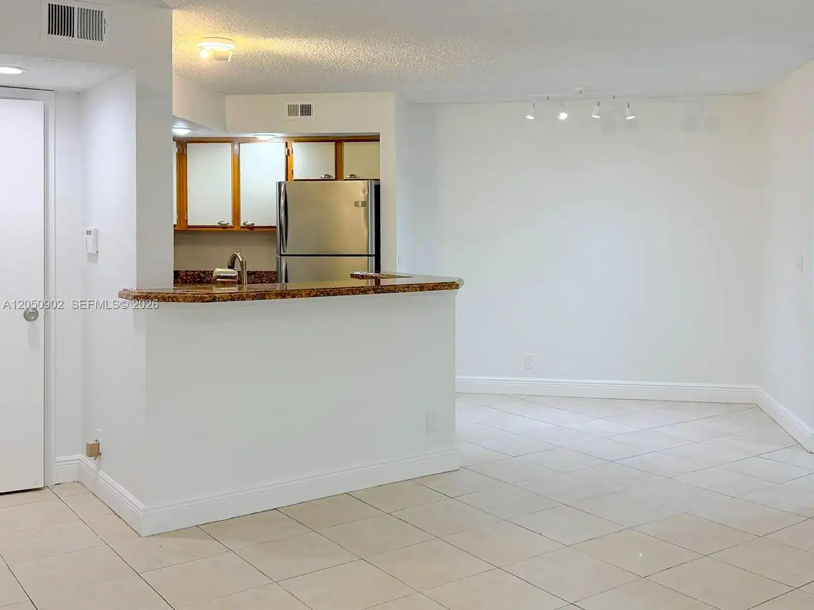 643 Vista Isles Dr # 1812, Sunrise FL 33325
