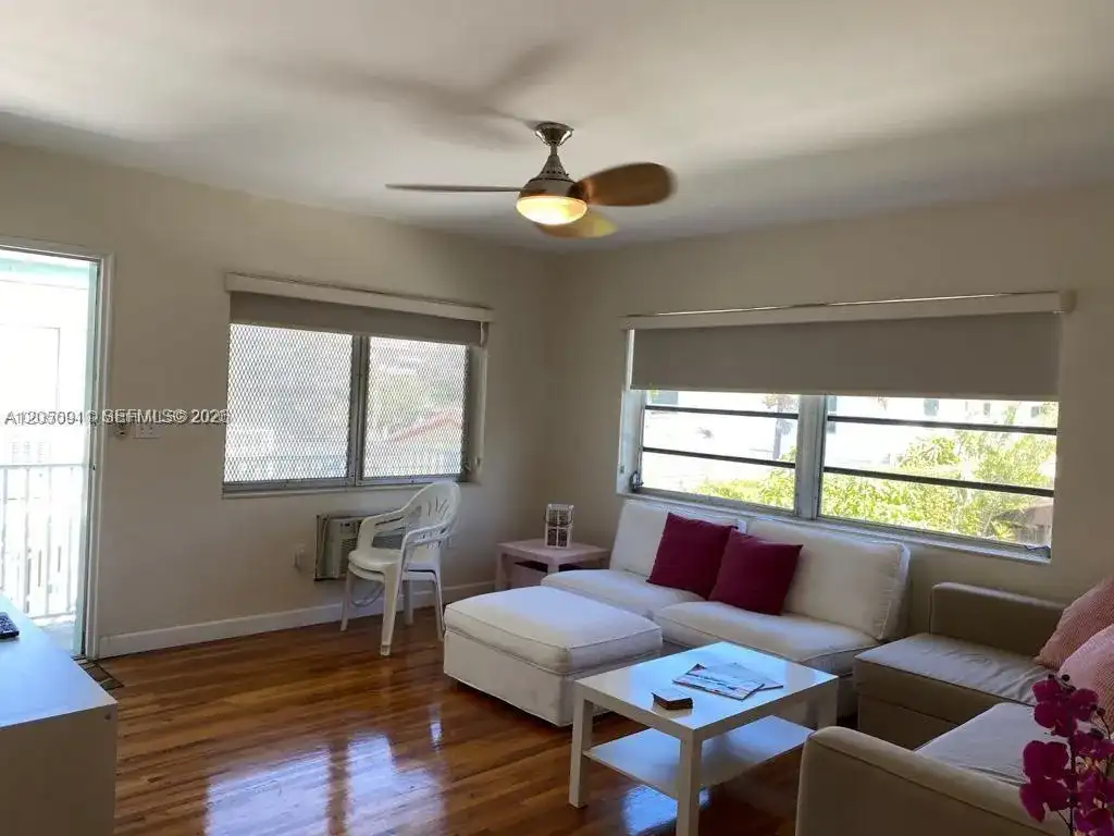 7935 Carlyle Ave # 10, Miami Beach FL 33141