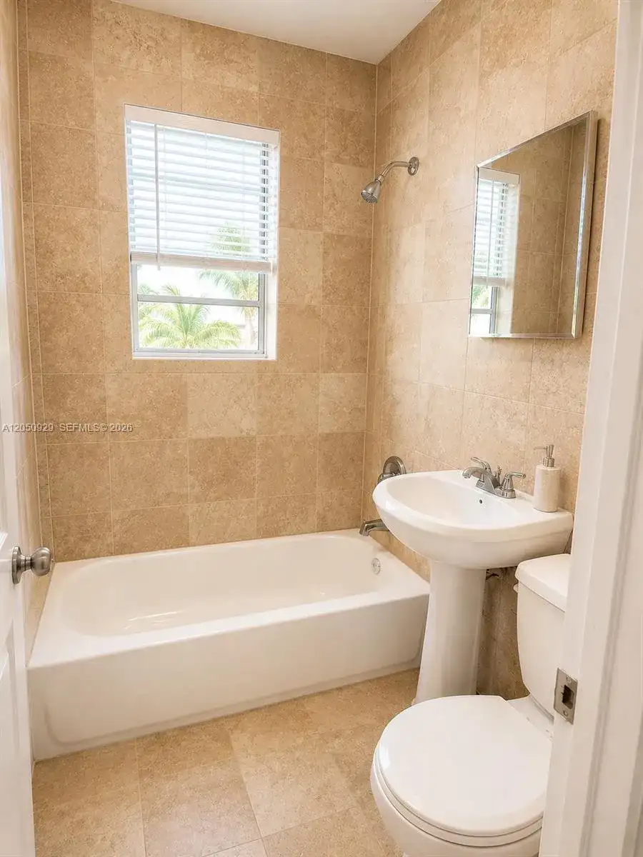 1319 Meridian Ave # 208, Miami Beach FL 33139 photo 5