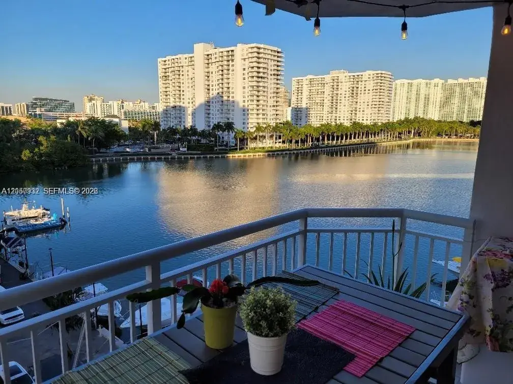 18081 Biscayne Blvd # 602, Aventura FL 33160