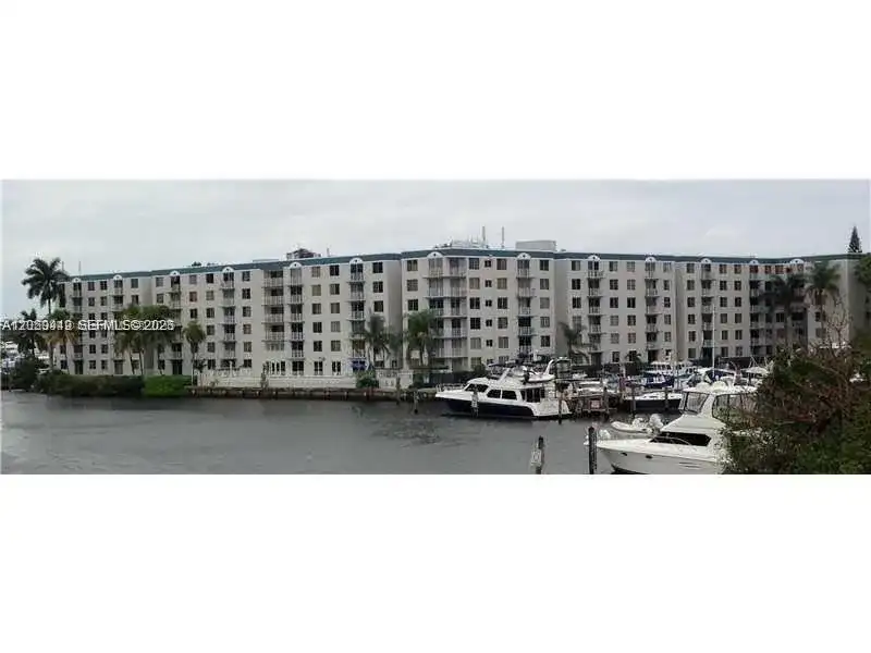 1740 NW N River Dr # 623, Miami FL 33125