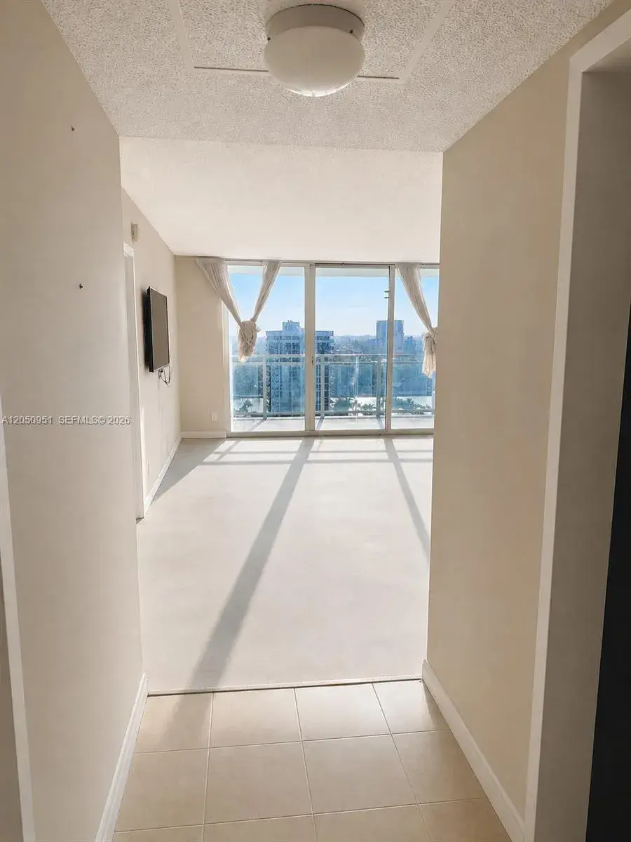 2030 S Ocean Dr # 1503, Hallandale Beach FL 33009