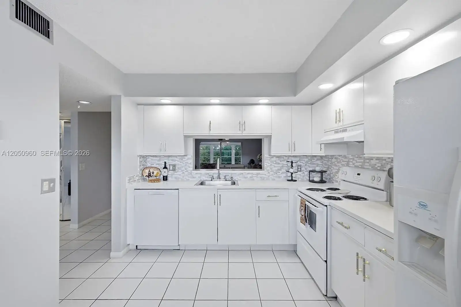 1300 SW 125th Ave # 406K, Pembroke Pines FL 33027 photo 3