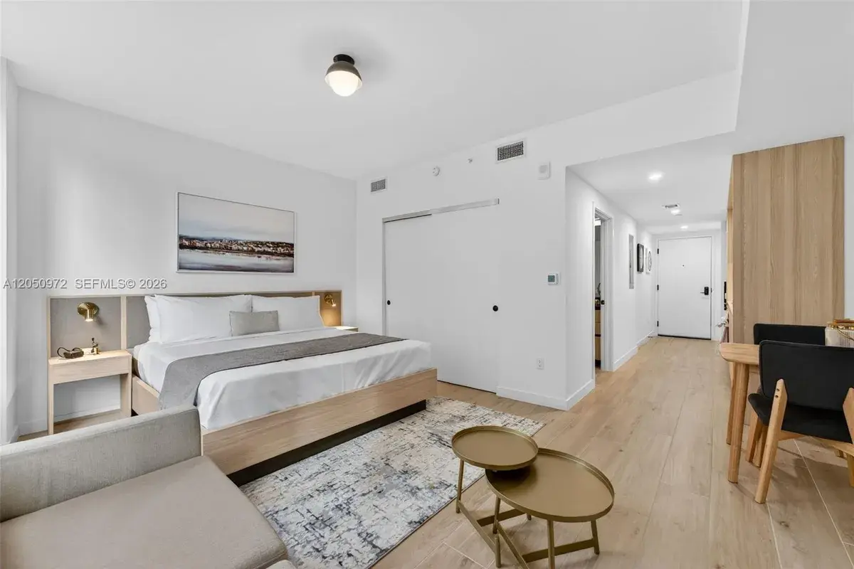 225 N Miami Ave # 308, Miami FL 33128