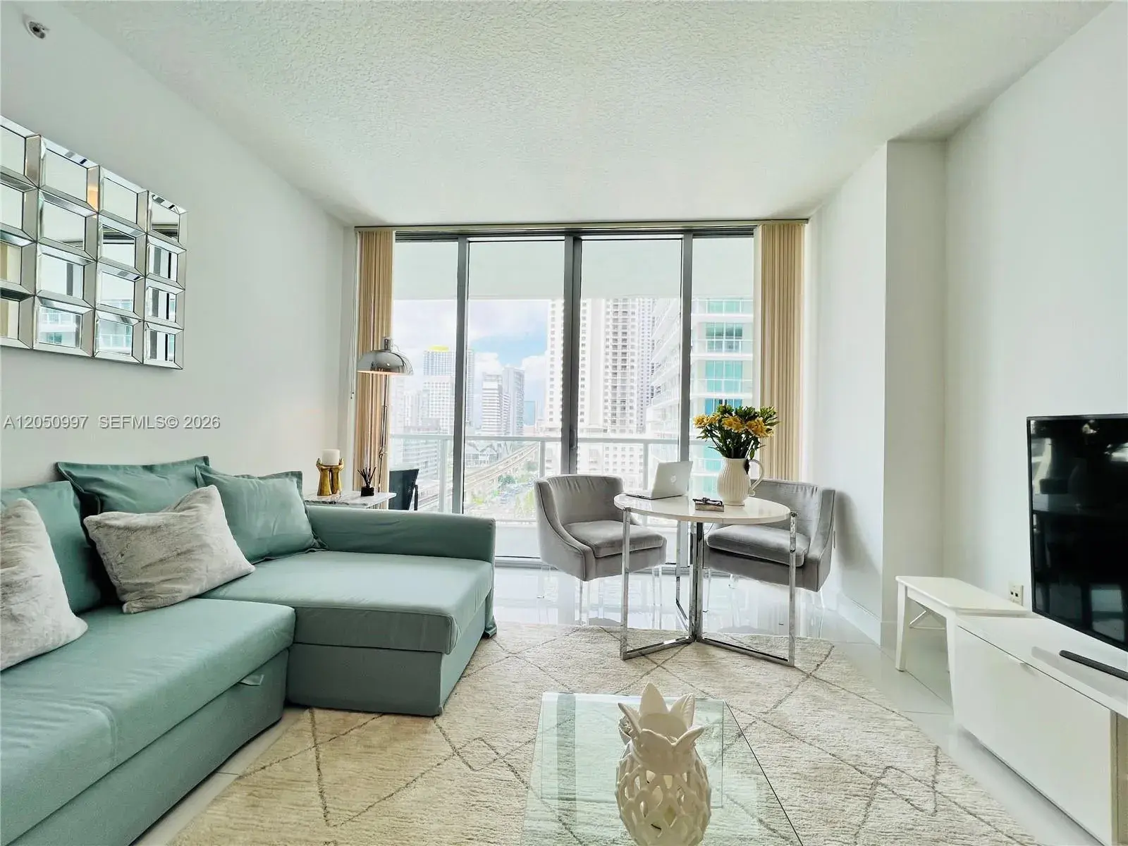 79 SW 12th St, Miami FL 33130