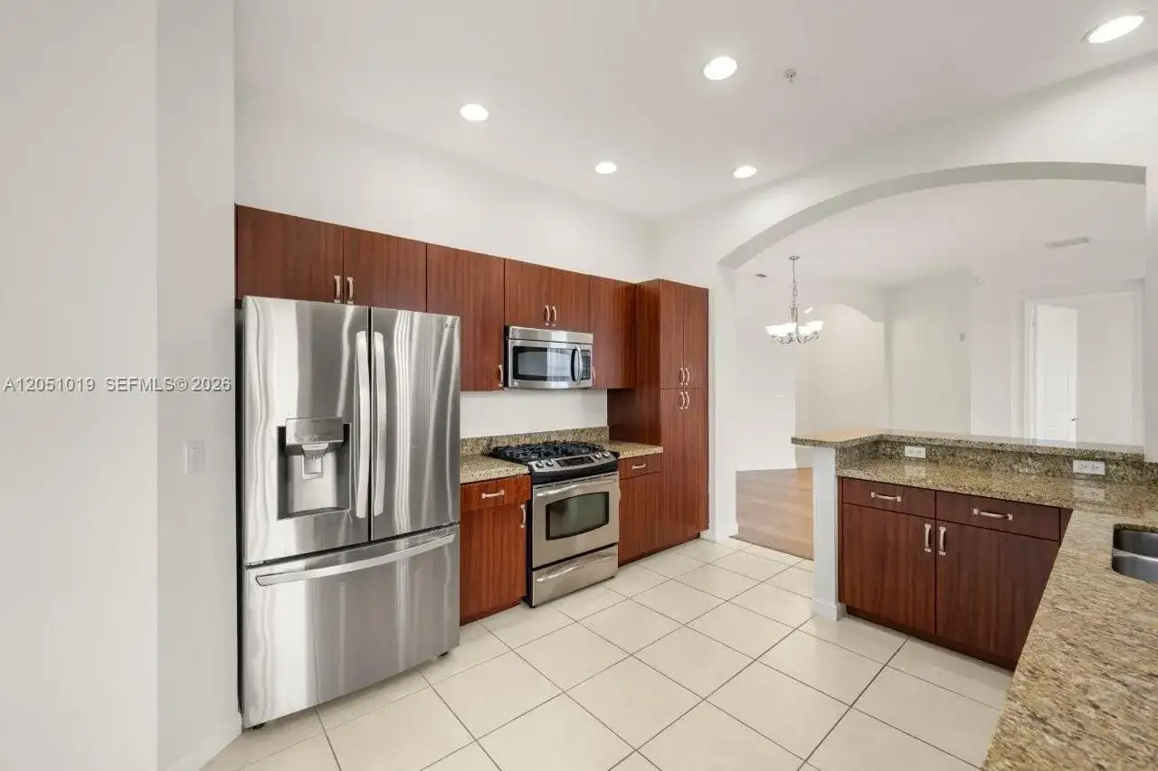 2900 NW 125th Ave # 416, Sunrise FL 33323 photo 2