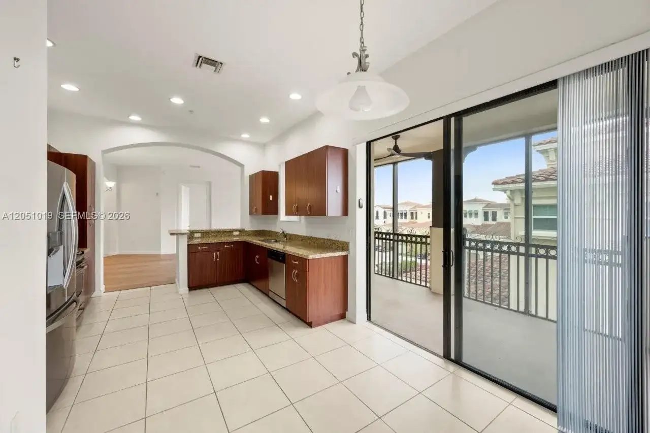 2900 NW 125th Ave # 416, Sunrise FL 33323 photo 4