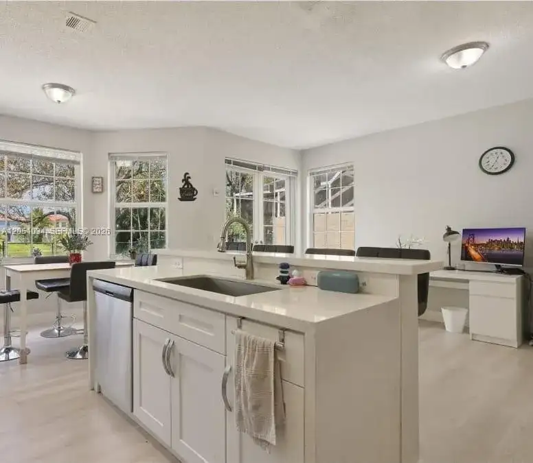 150 NW 151st Ave, Pembroke Pines FL 33028 photo 5