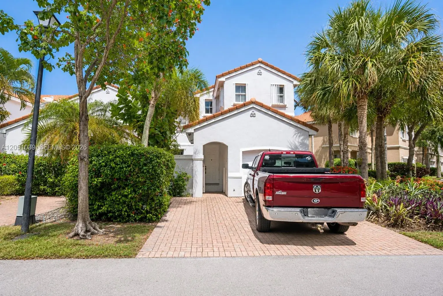 1115 Weeping Willow Way, Hollywood FL 33019