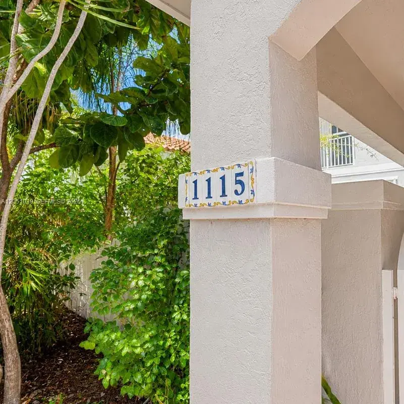 1115 Weeping Willow Way, Hollywood FL 33019