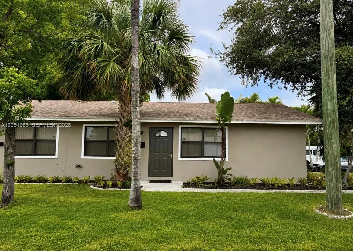 1010 NE 16th St # 1, Fort Lauderdale FL 33304