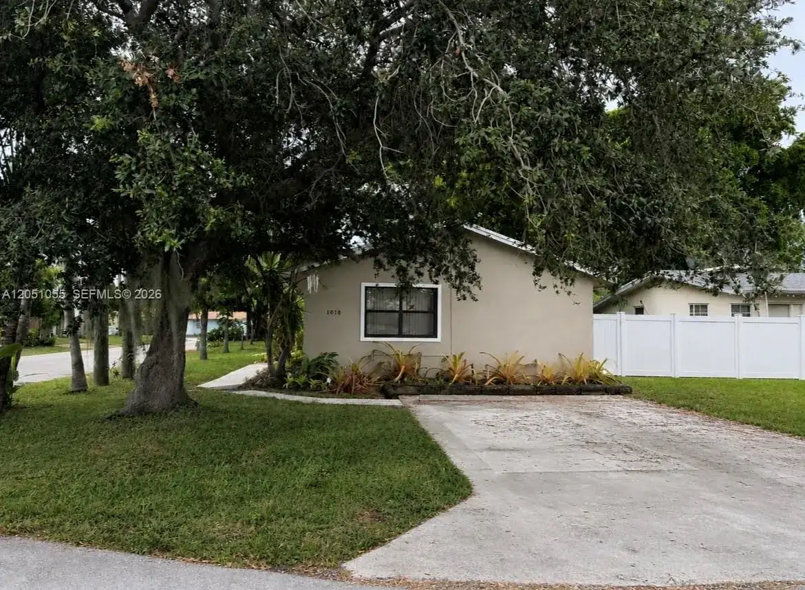 1010 NE 16th St # 1, Fort Lauderdale FL 33304 photo 2