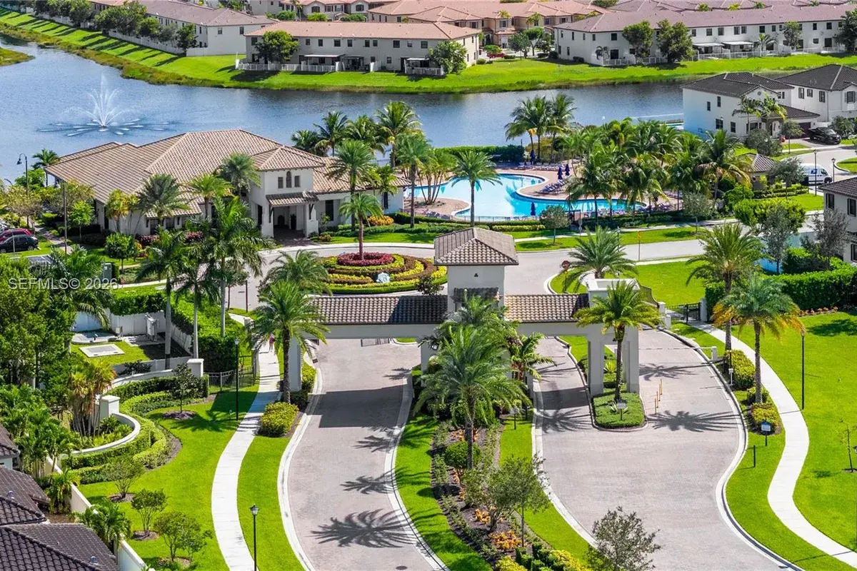 3573 W 93rd Pl, Hialeah FL 33018