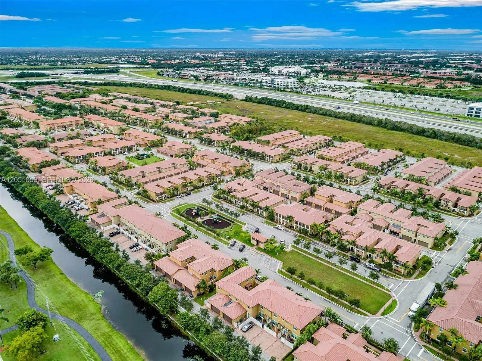 1213 SW 147th Ave, Pembroke Pines FL 33027 photo 4