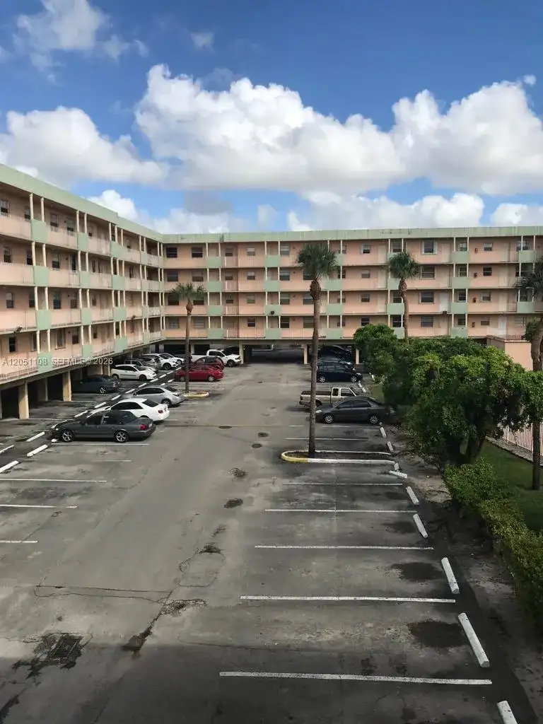 1655 W 44th Pl # 304, Hialeah FL 33012 photo 5