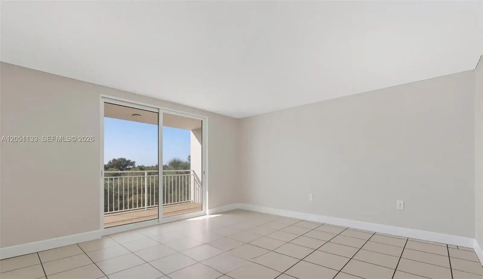 6940 Miami Gardens Dr # 531, Hialeah FL 33015 photo 4