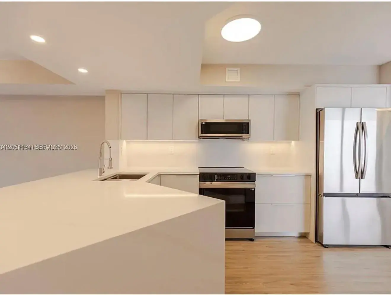 3525 Magellan Cir # 626, Aventura FL 33180