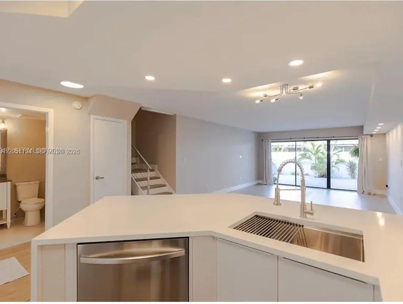3525 Magellan Cir # 626, Aventura FL 33180