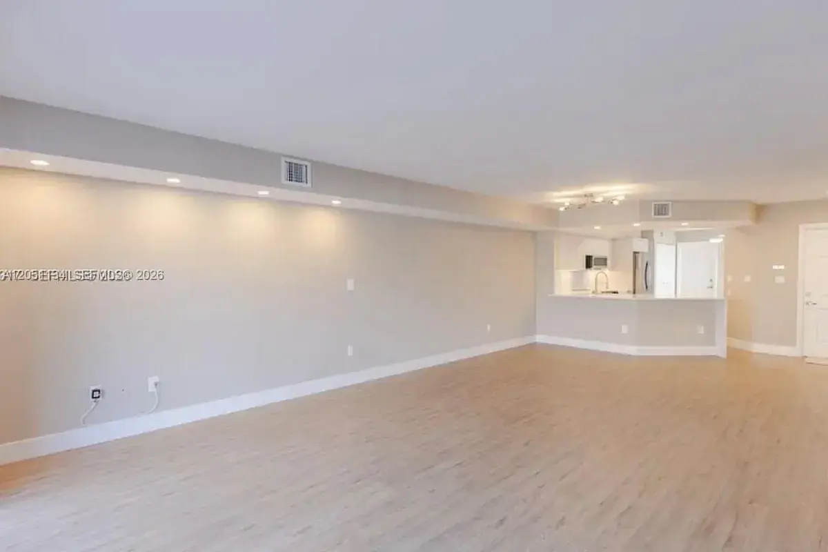 3525 Magellan Cir # 626, Aventura FL 33180