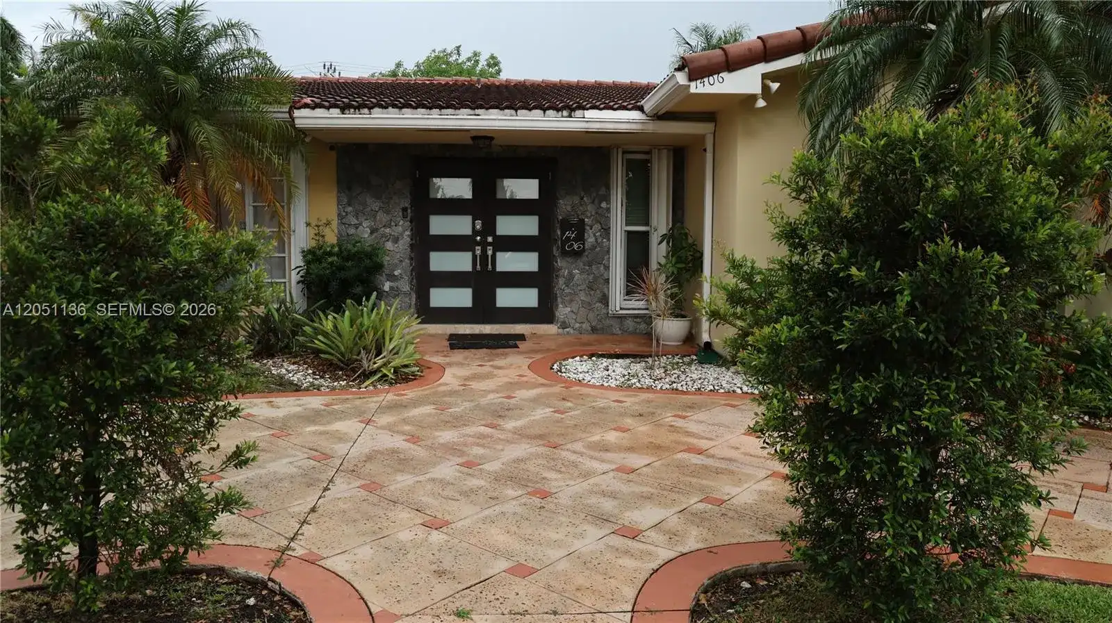 1406 Coolidge St, Hollywood FL 33020 photo 2