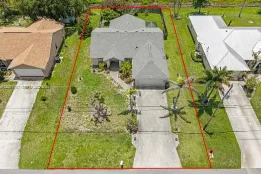 3257 SE Pinto St, Port St. Lucie FL 34984 photo 2