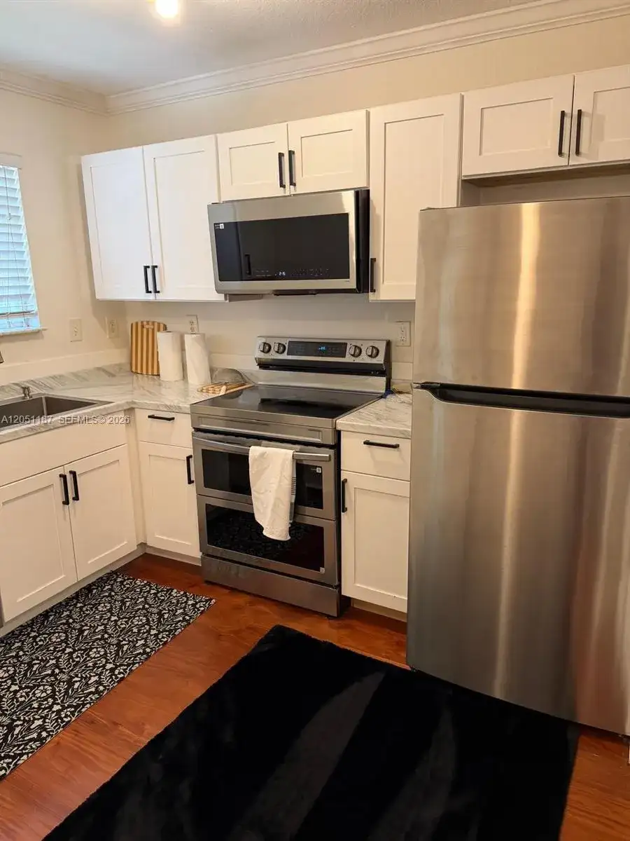2082 NE 167th St # 3, North Miami Beach FL 33162 photo 3