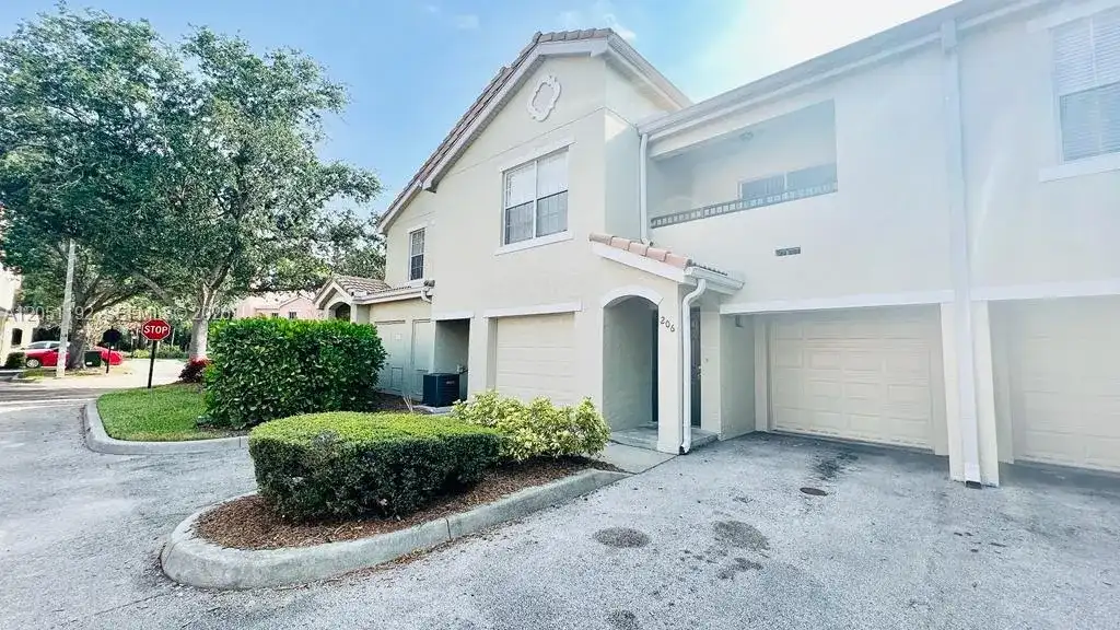 116 SW Peacock Blvd # 206, Port St. Lucie FL 34986