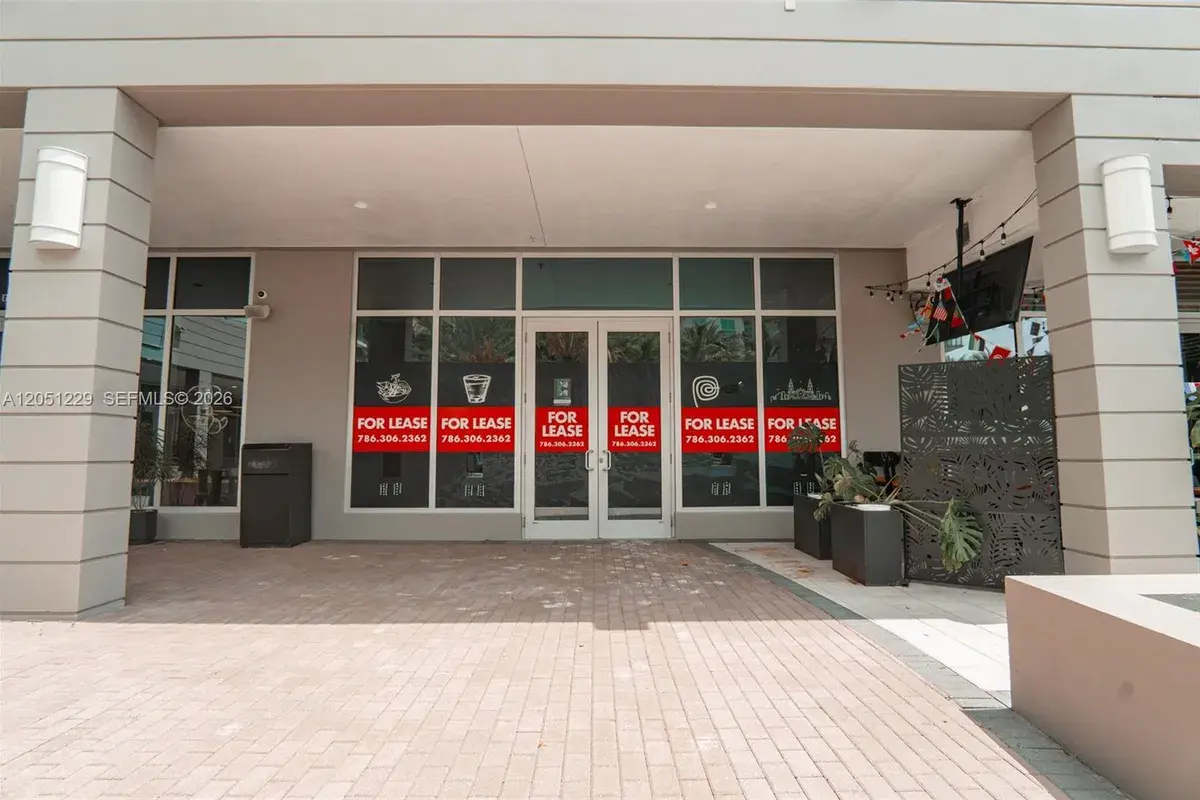 7885 NW 107 ave # 102, Doral FL 33178