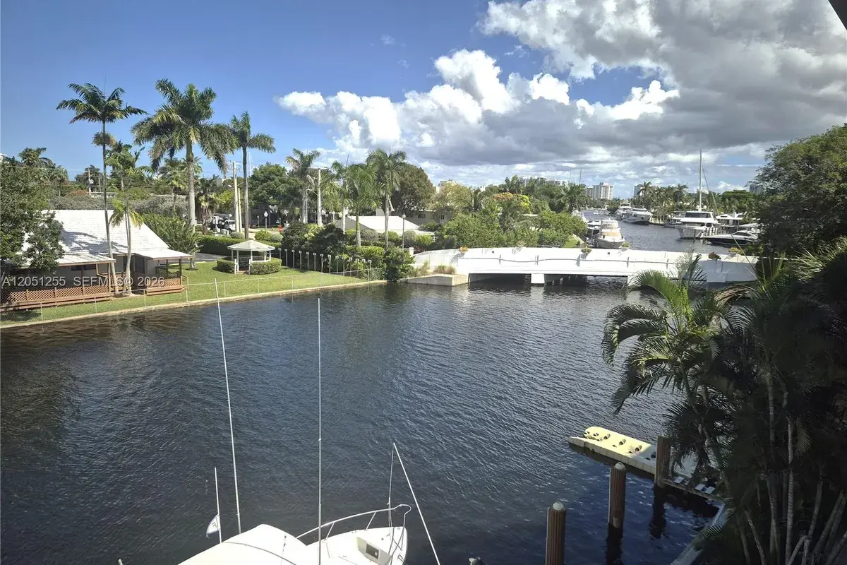 535 Hendricks Isle Apt # 306, Fort Lauderdale FL 33301