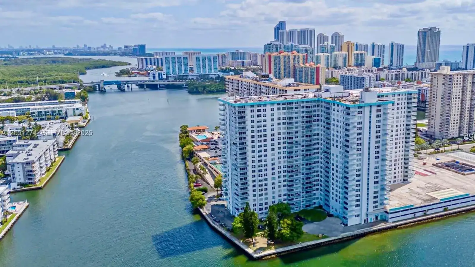 301 174th St # 1907, Sunny Isles Beach FL 33160 photo 2