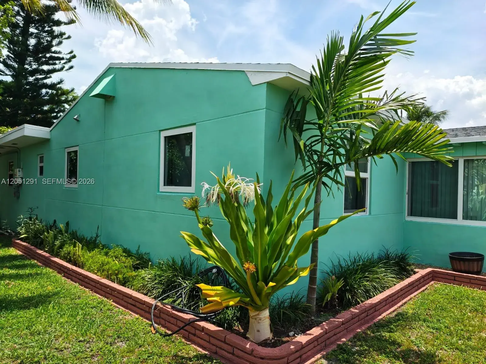 2418 Scott St, Hollywood FL 33020