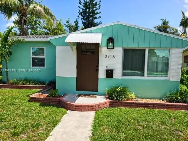 2418 Scott St, Hollywood FL 33020