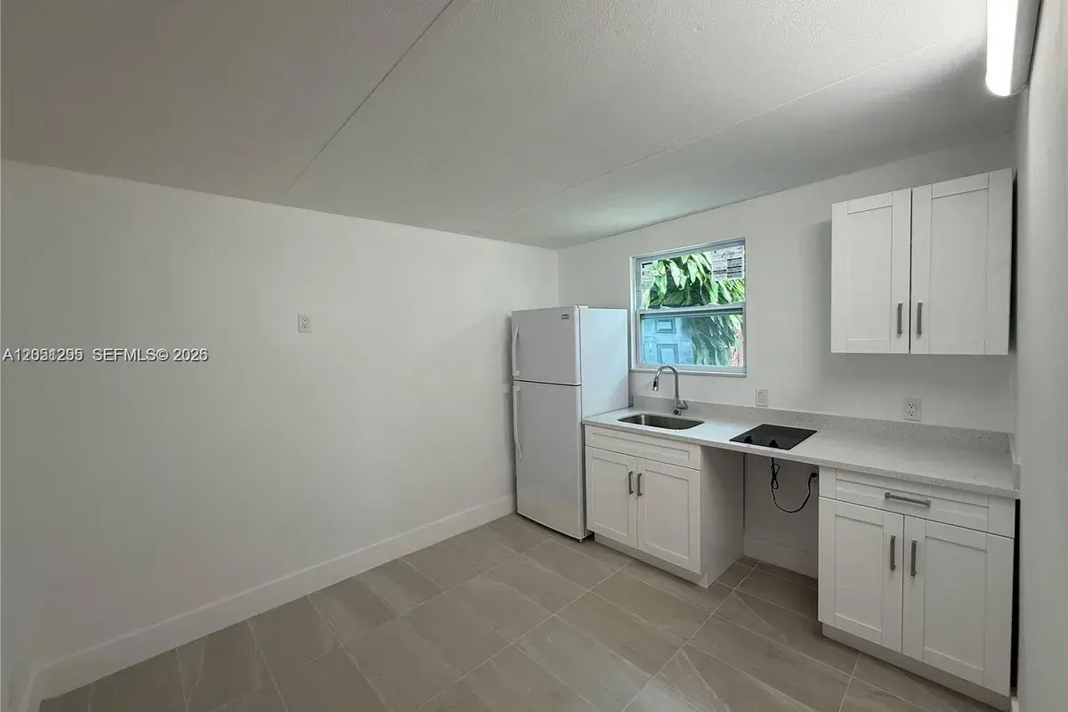 6765 SW 34th St # 1, Miami FL 33155
