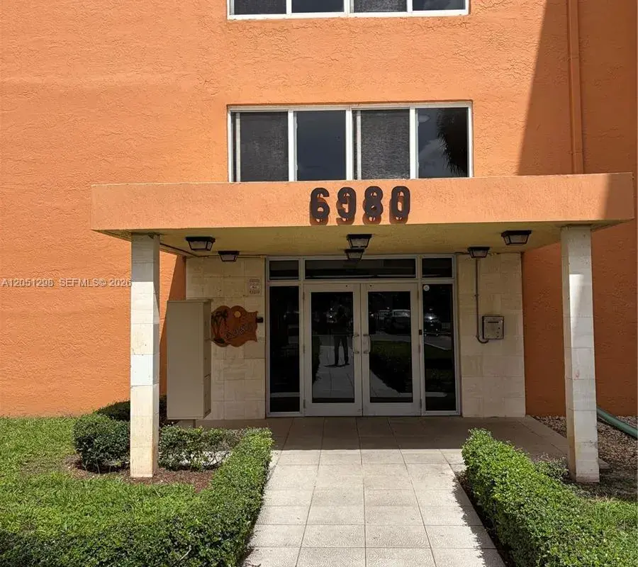 6980 NW 186th St # 525A, Hialeah FL 33015