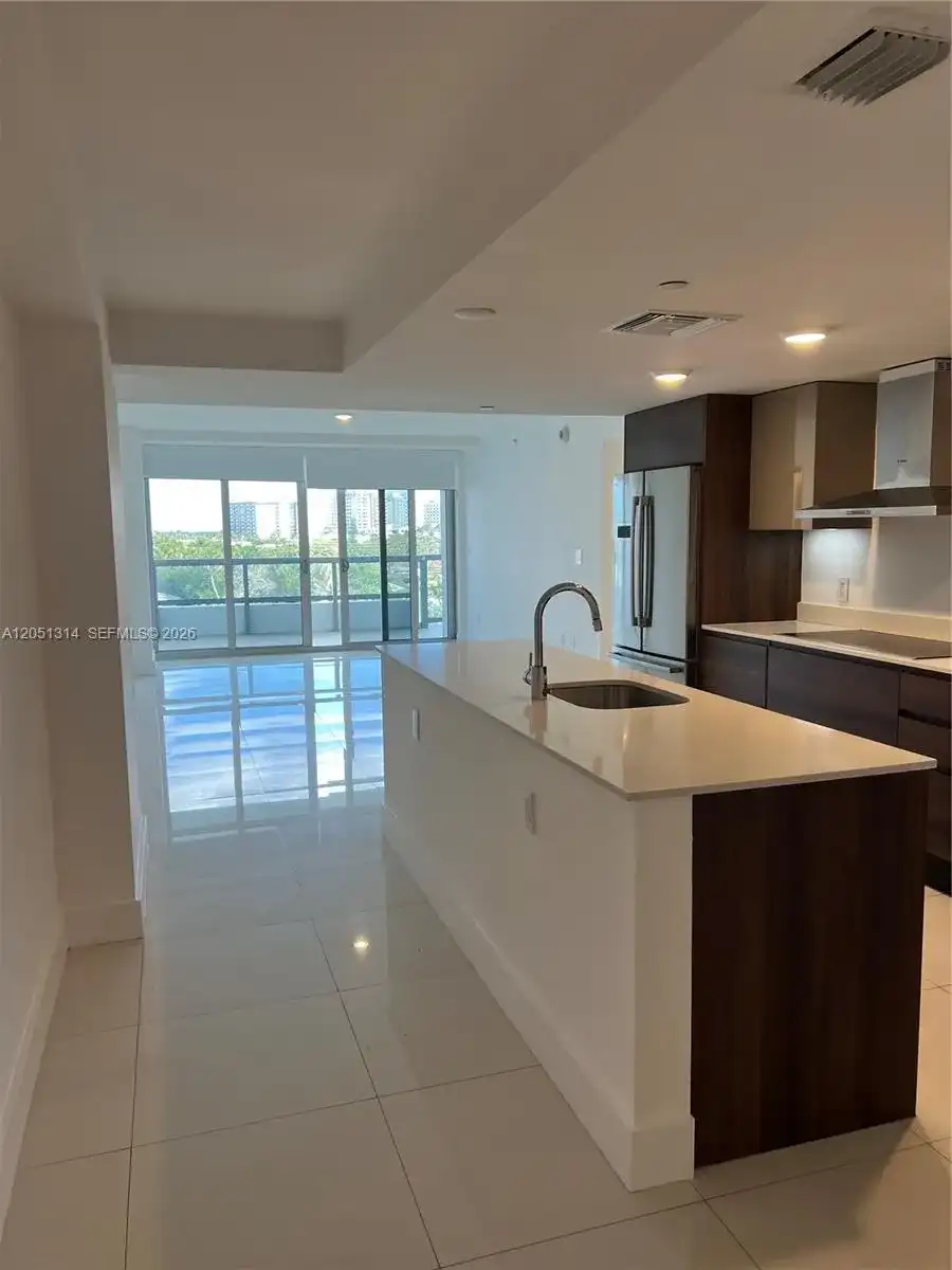 9261 E Bay Harbor Dr # 604, Bay Harbor Islands FL 33154