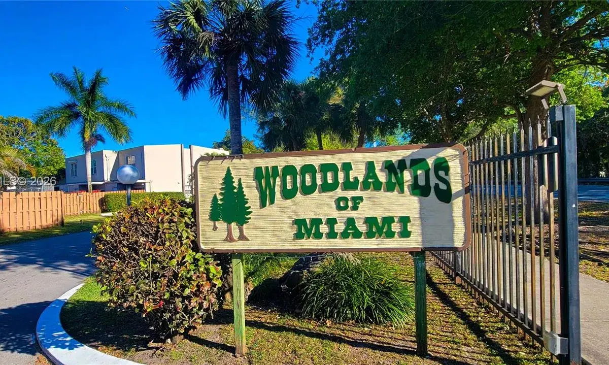 14241 Memorial Hwy 9f Hwy, Miami FL 33161