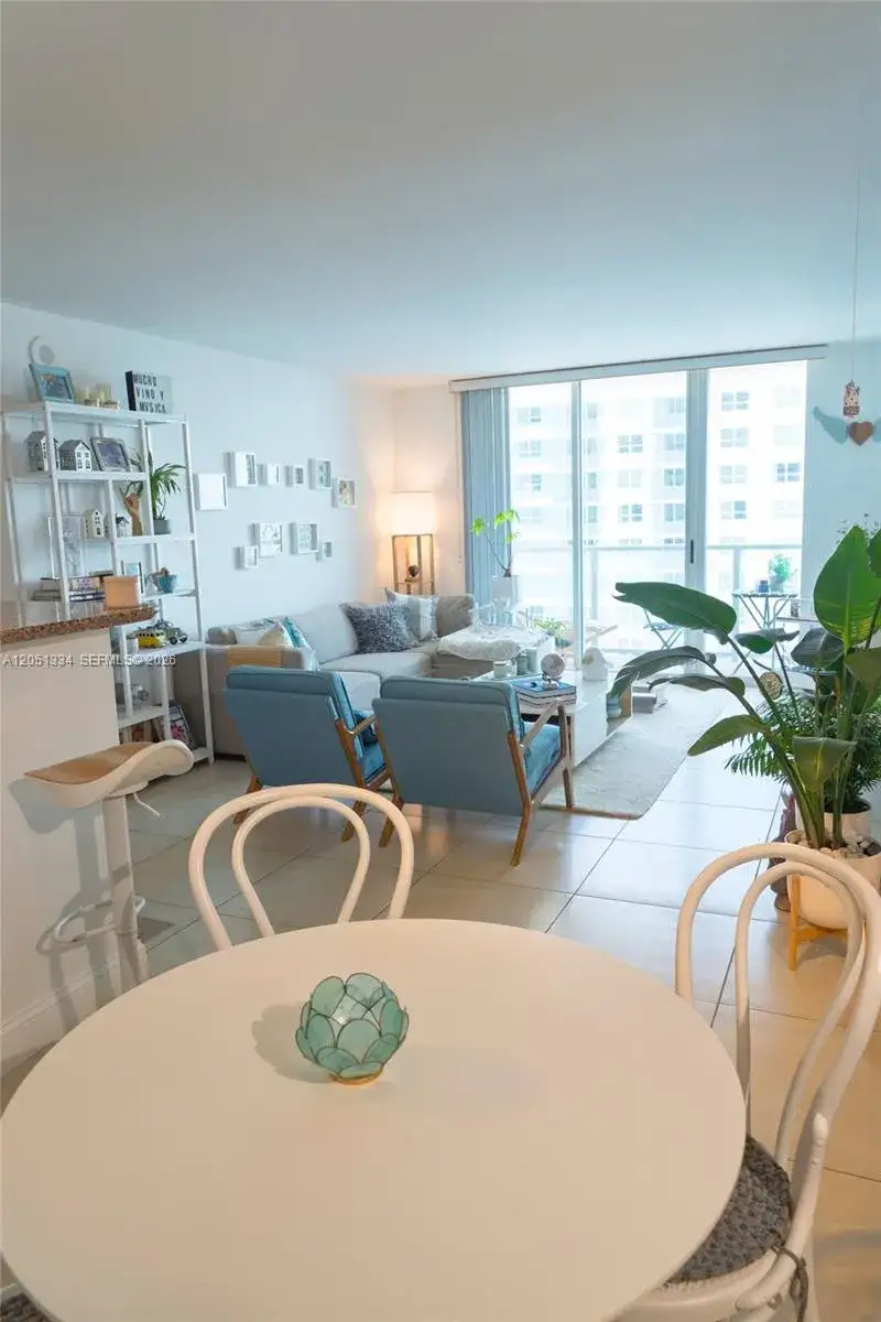 1155 Brickell Bay Dr # 2508, Miami FL 33131 photo 3