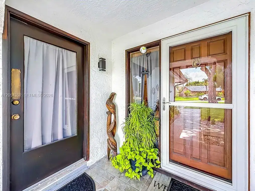 4201 NW 73rd Ave, Lauderhill FL 33319 photo 2