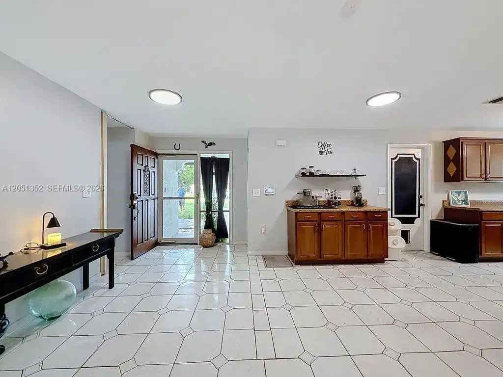 4201 NW 73rd Ave, Lauderhill FL 33319 photo 3