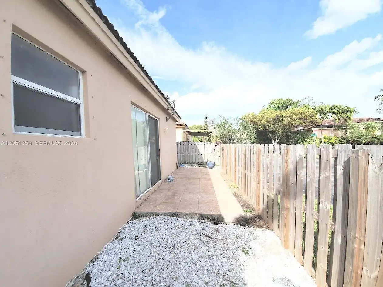 21460 SW 90th Ct, Cutler Bay FL 33189 photo 3