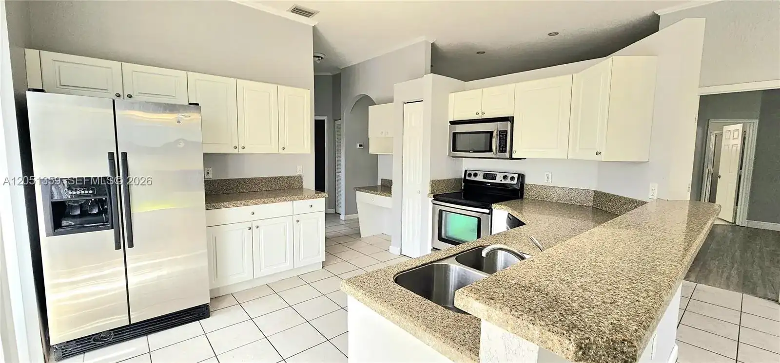 21460 SW 90th Ct, Cutler Bay FL 33189 photo 4