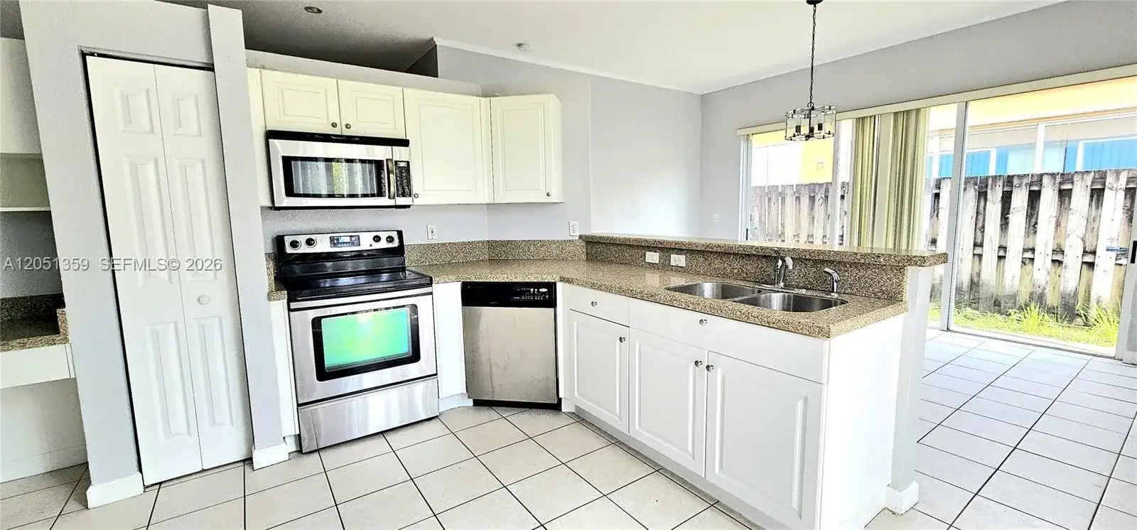 21460 SW 90th Ct, Cutler Bay FL 33189 photo 5