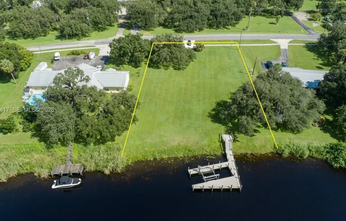 395 Old County Road 78, La Belle FL 33935