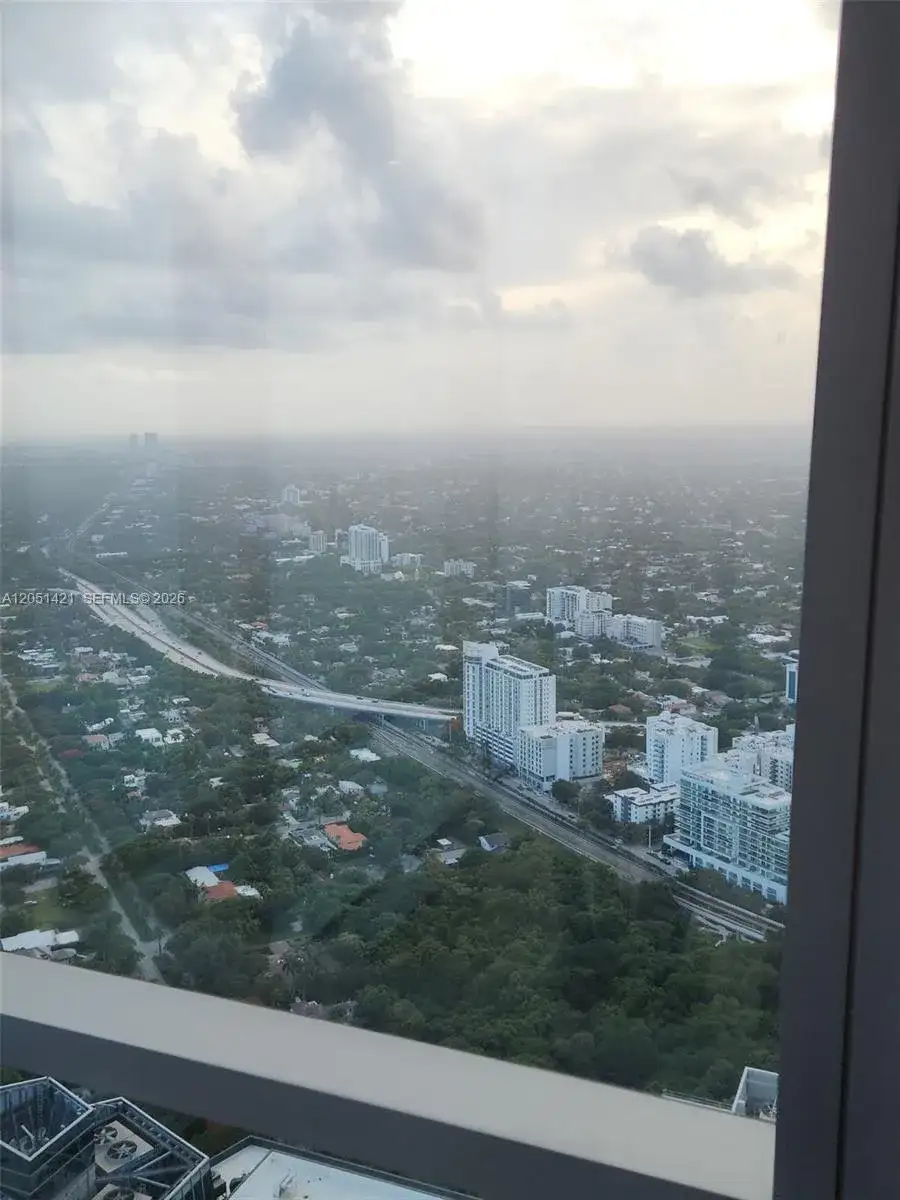 1425 Brickell Ave, Miami FL 33131 photo 3